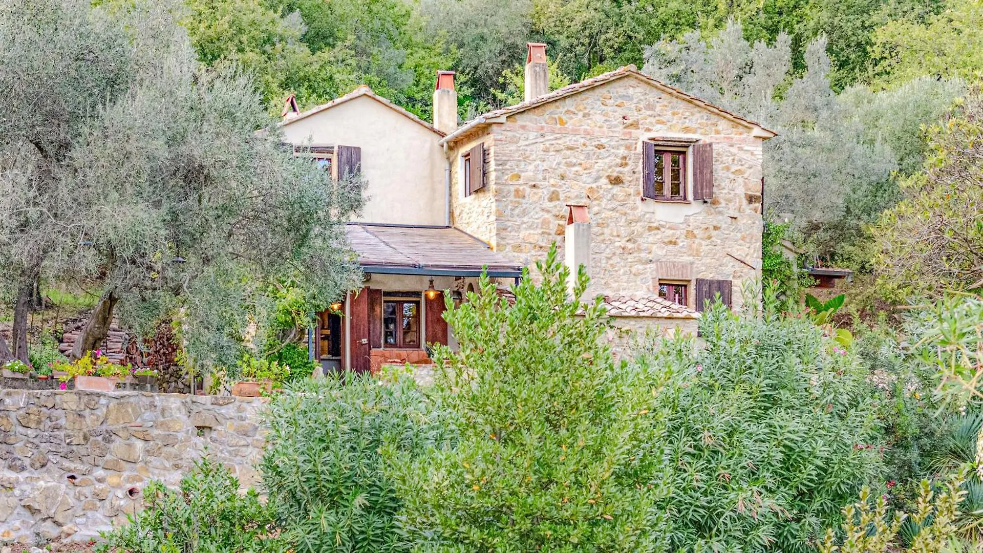 La Leopoldina 6, Emma Villas Gavorrano